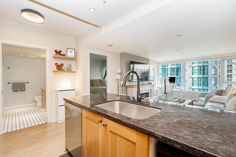 801 821 Cambie Street Vancouver, BC - 8