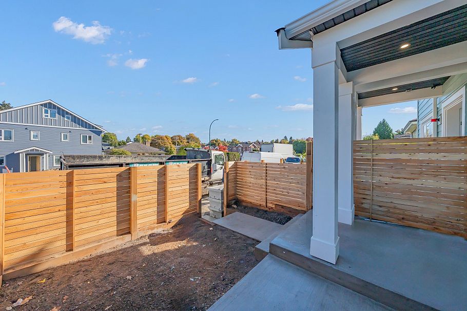 1 4587 Knight Street Vancouver, BC - 29