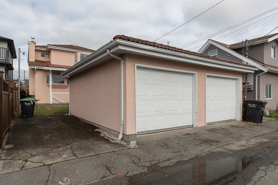 3078 E 6th Avenue Vancouver, BC - 40