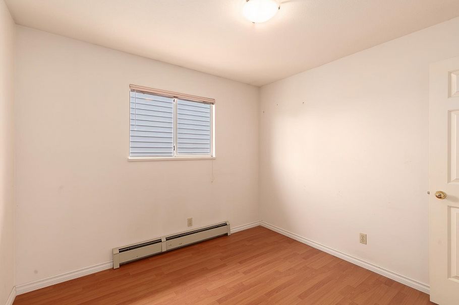 3078 E 6th Avenue Vancouver, BC - 25