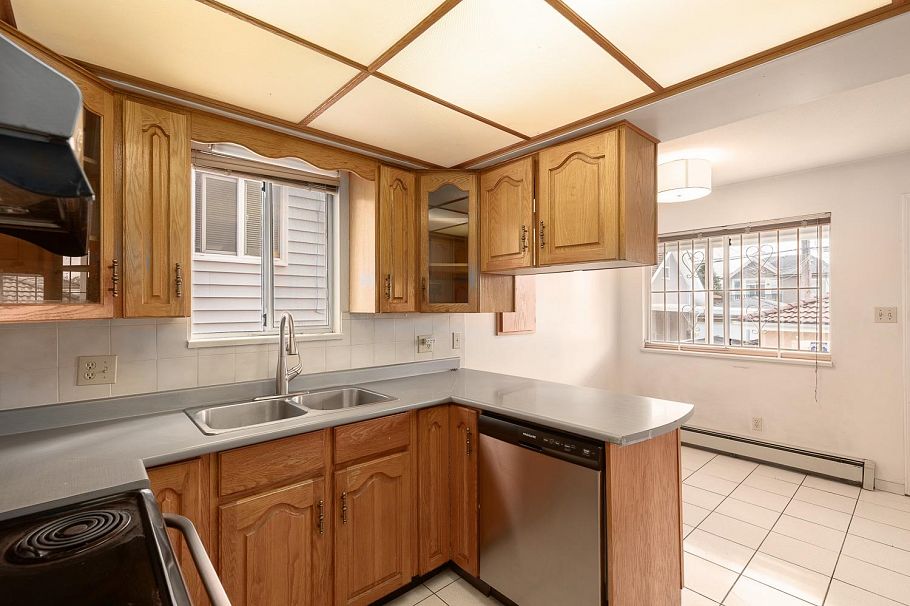 3078 E 6th Avenue Vancouver, BC - 13