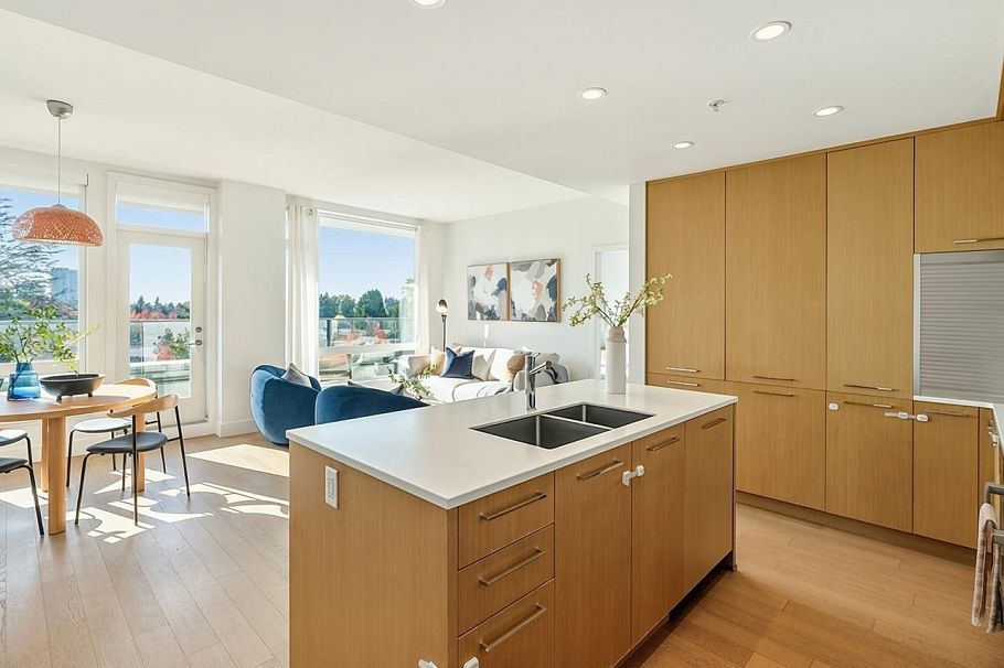 605 5115 Cambie Street Vancouver, BC - 2