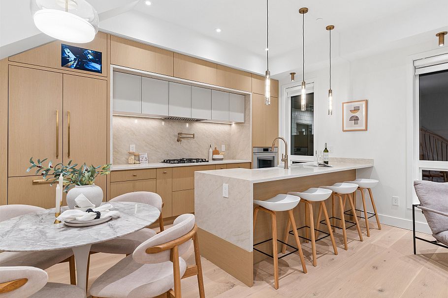1 2541 E 2nd Avenue Vancouver, BC - 5