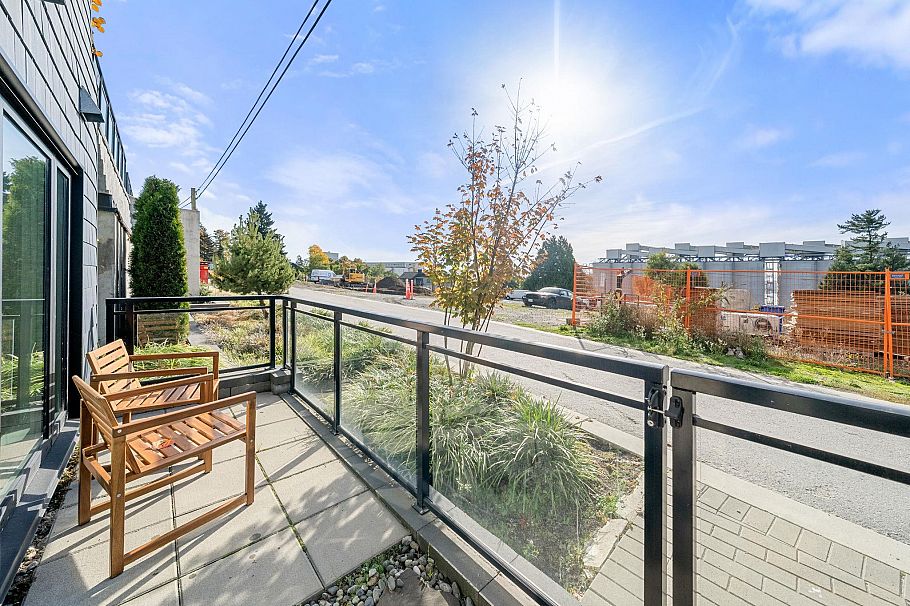 157 555 E 2nd Street North Vancouver, BC - 32
