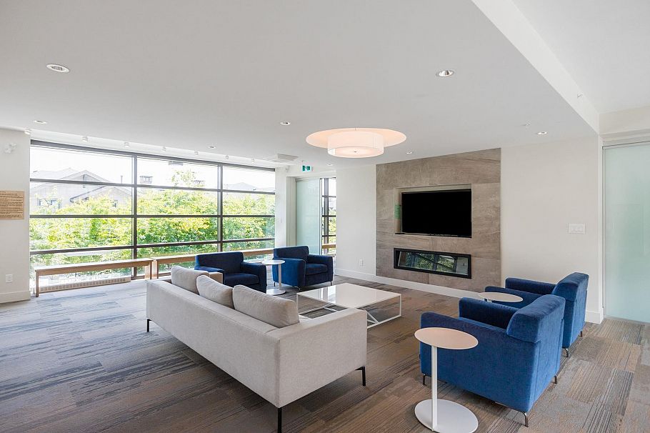 318 3602 Aldercrest Drive North Vancouver, BC - 21