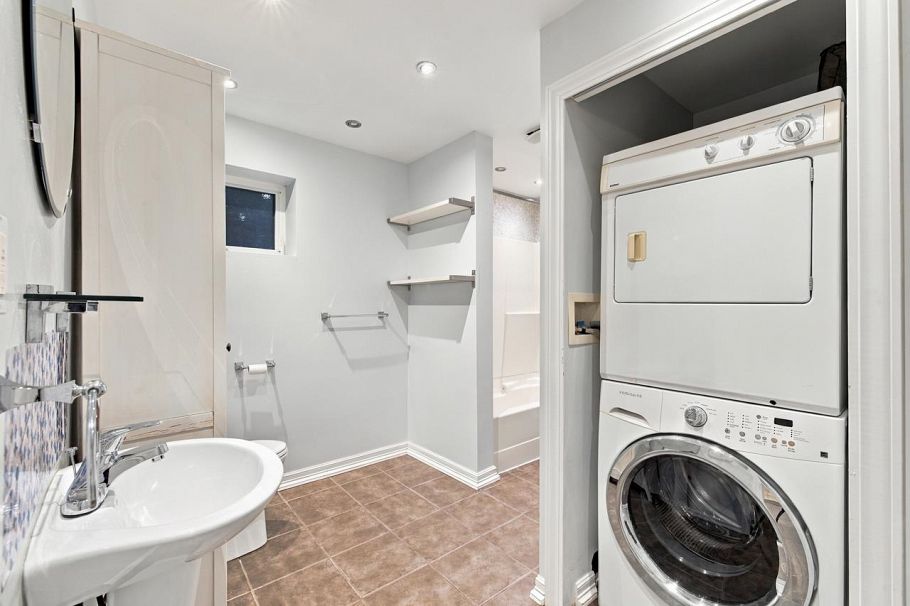 5788 Crown Street Vancouver, BC - 37