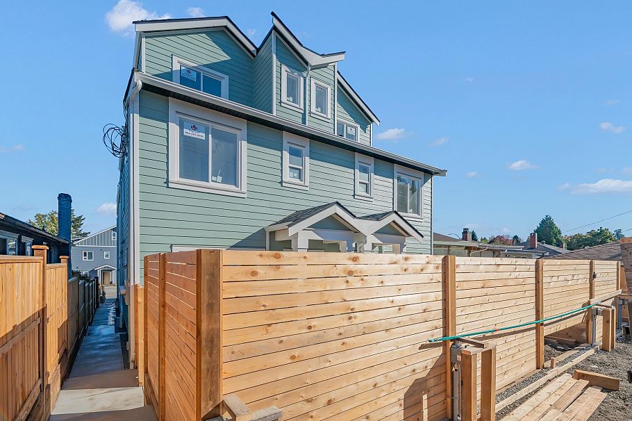 1 4587 Knight Street Vancouver, BC - 33