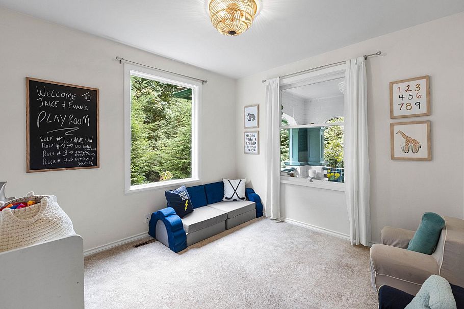 1 650 W Keith Road North Vancouver, BC - 11