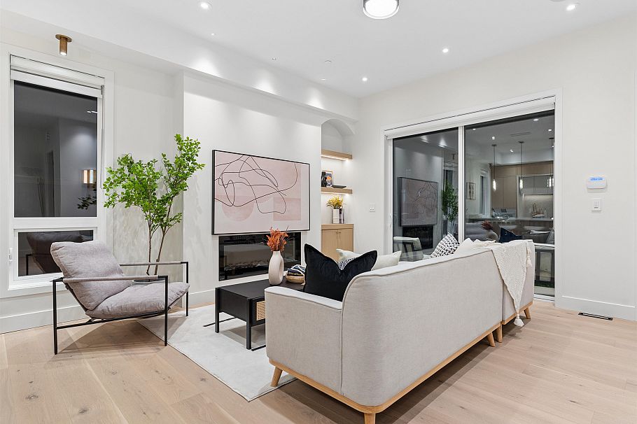1 2541 E 2nd Avenue Vancouver, BC - 8