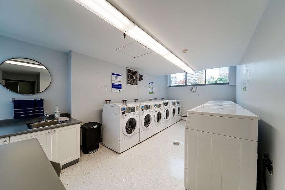 206 1740 Comox Street Vancouver, BC - 31