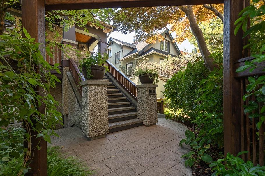 1976 W 12th Avenue Vancouver, BC - 9