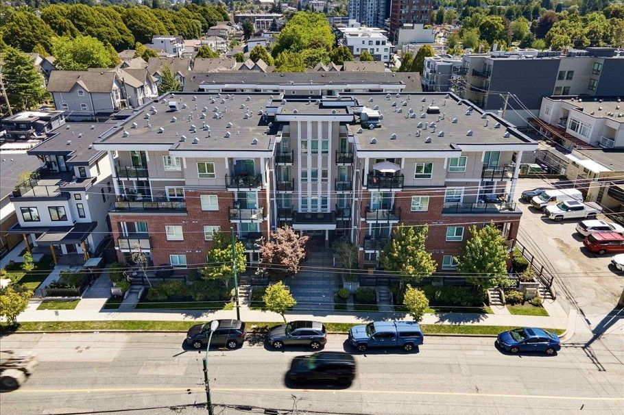 303 4882 Slocan Street Vancouver, BC - 3