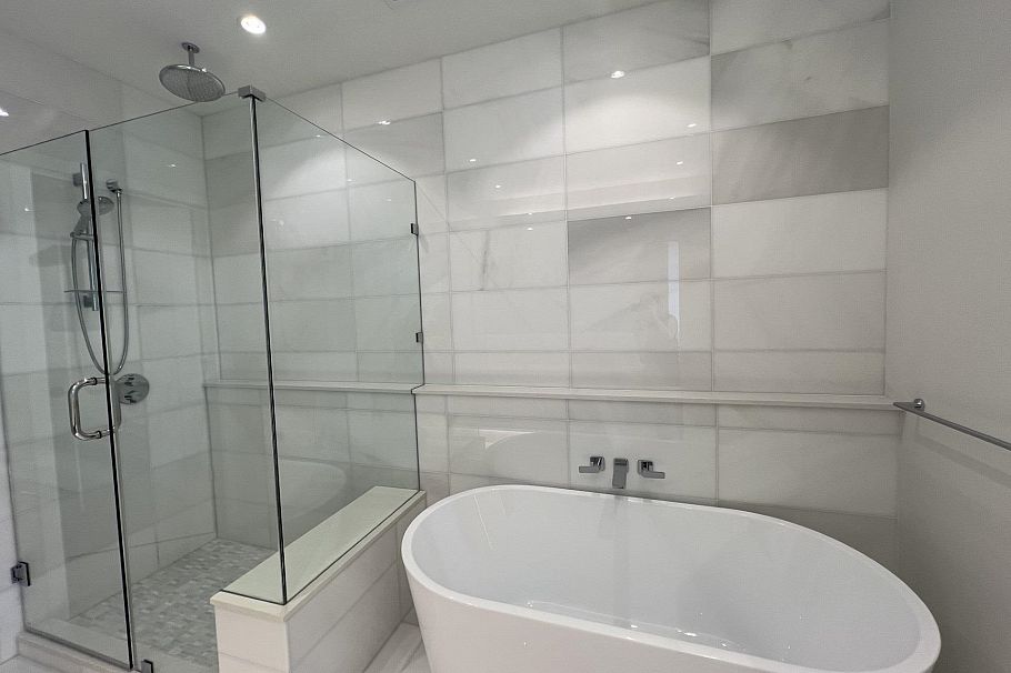 2204 128 W 15th Street North Vancouver, BC - 7