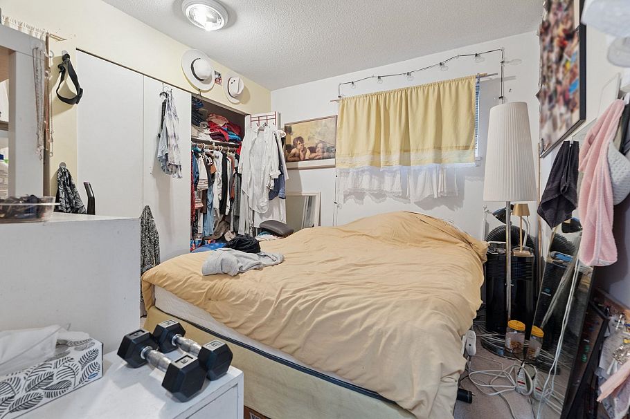 8 2023 W 4th Avenue Vancouver, BC - 11