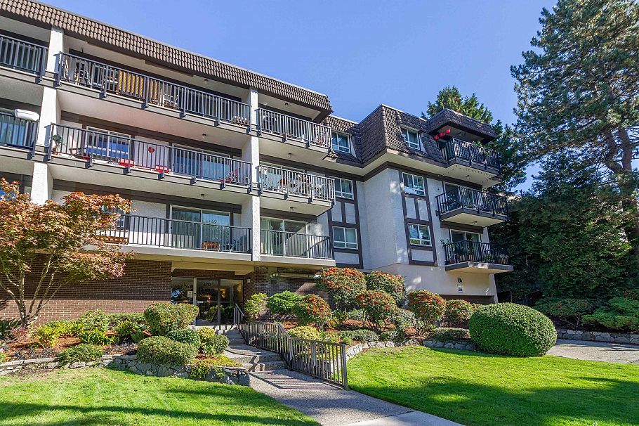 210 270 W 1st Street North Vancouver, BC - 18