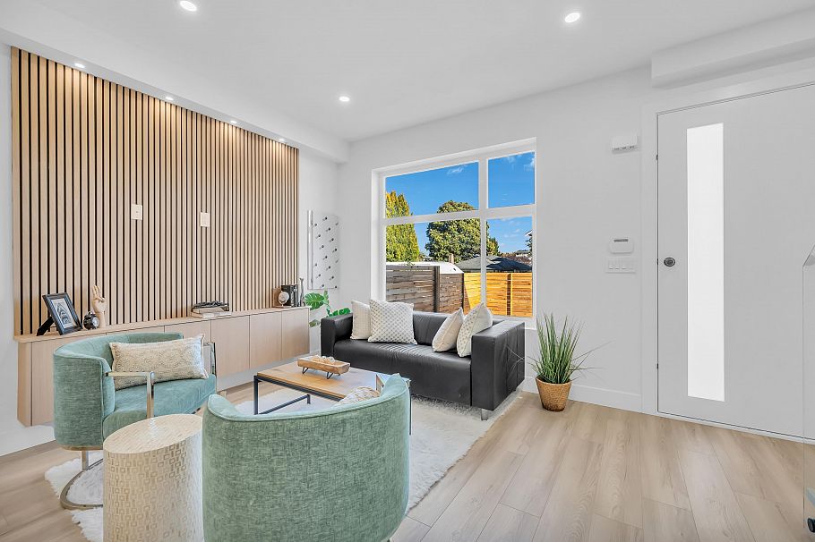 1 4587 Knight Street Vancouver, BC - 7