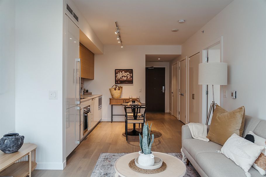 1009 1688 Pullman Porter Street Vancouver, BC - 3