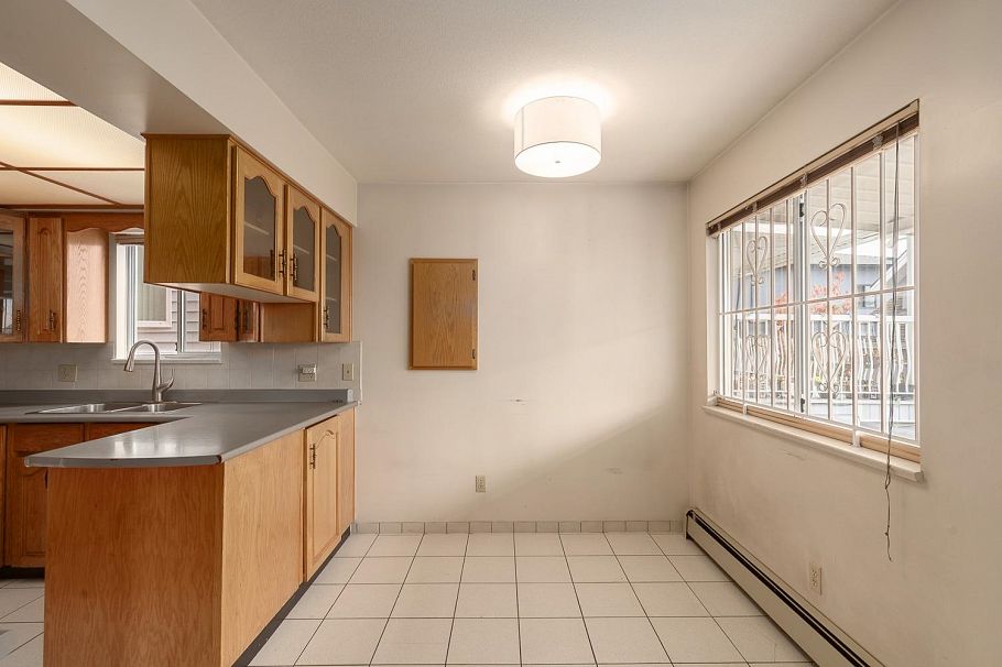 3078 E 6th Avenue Vancouver, BC - 10