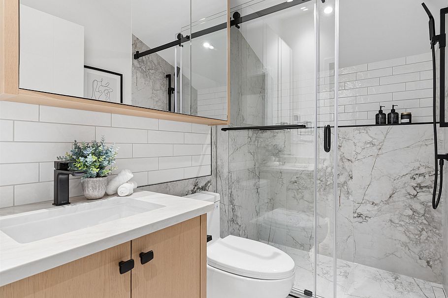 1 2541 E 2nd Avenue Vancouver, BC - 12
