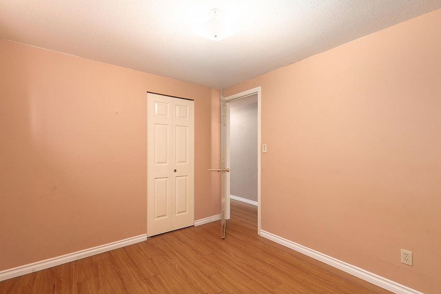 3078 E 6th Avenue Vancouver, BC - 36
