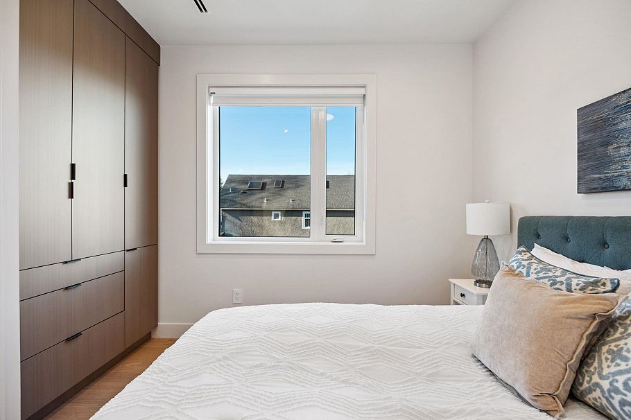 2 3620 W 20th Avenue Vancouver, BC - 22