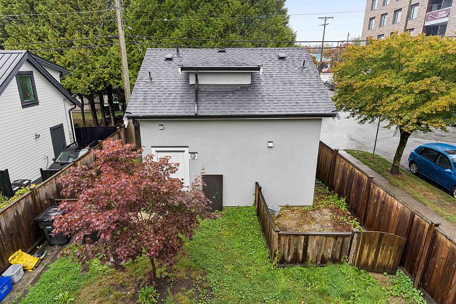 797 E 18th Avenue Vancouver, BC - 19