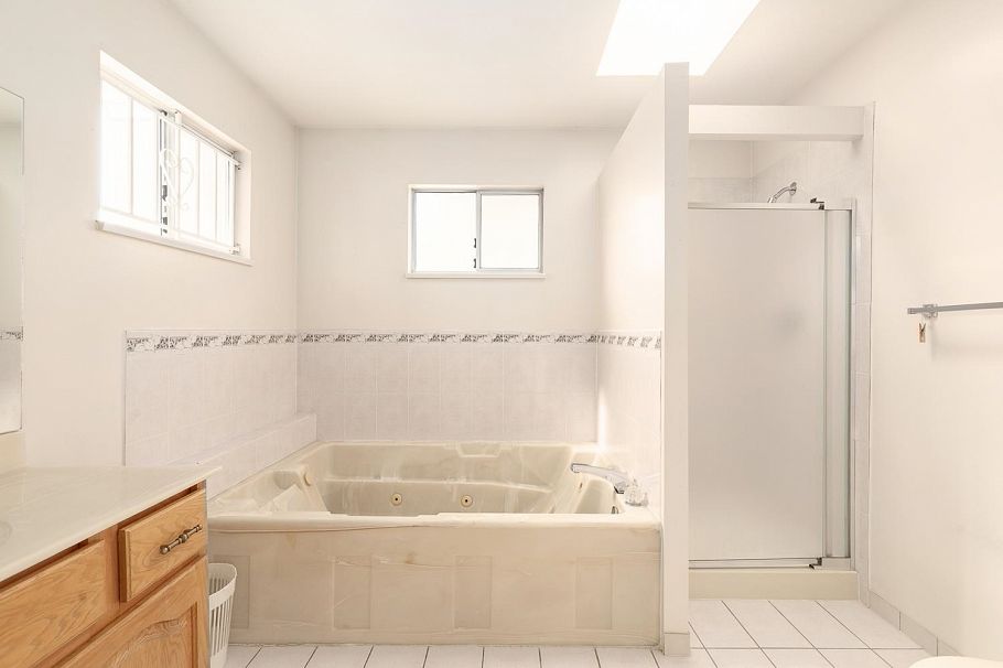 3078 E 6th Avenue Vancouver, BC - 30