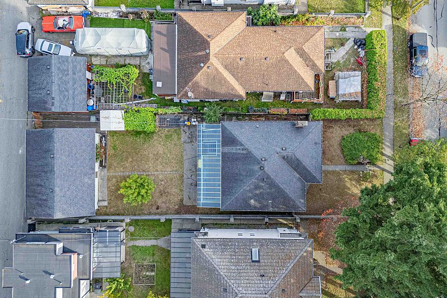 3631 Wellington Avenue Vancouver, BC - 38