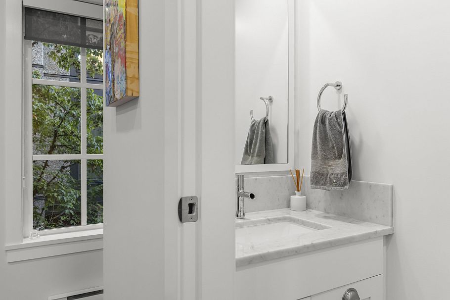 3445 Porter Street Vancouver, BC - 15
