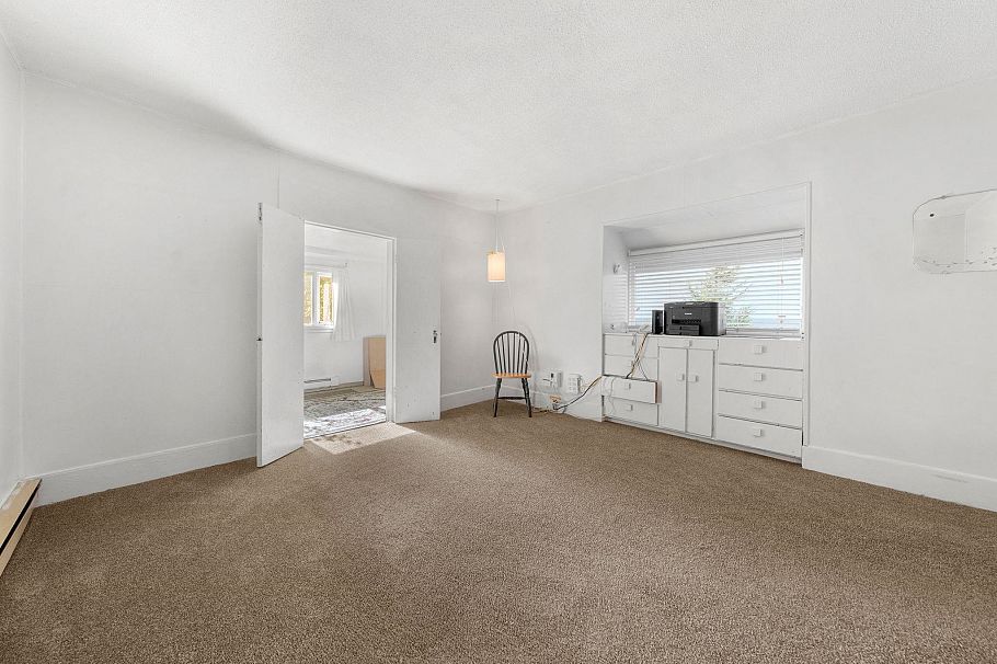 652 W 14th Street North Vancouver, BC - 8