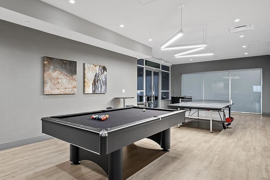 2403 125 E 14th Street North Vancouver, BC - 38