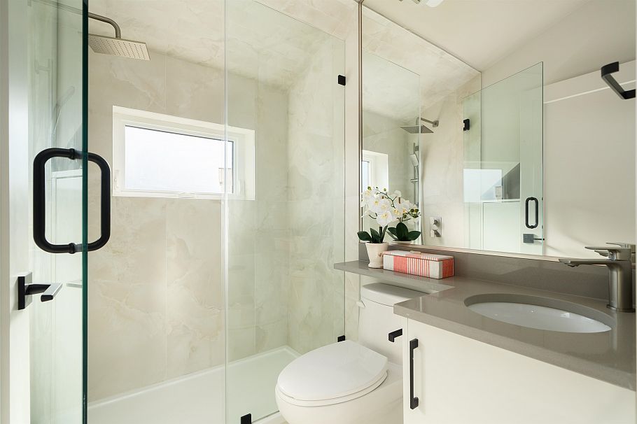 1 5023 Ross Street Vancouver, BC - 26