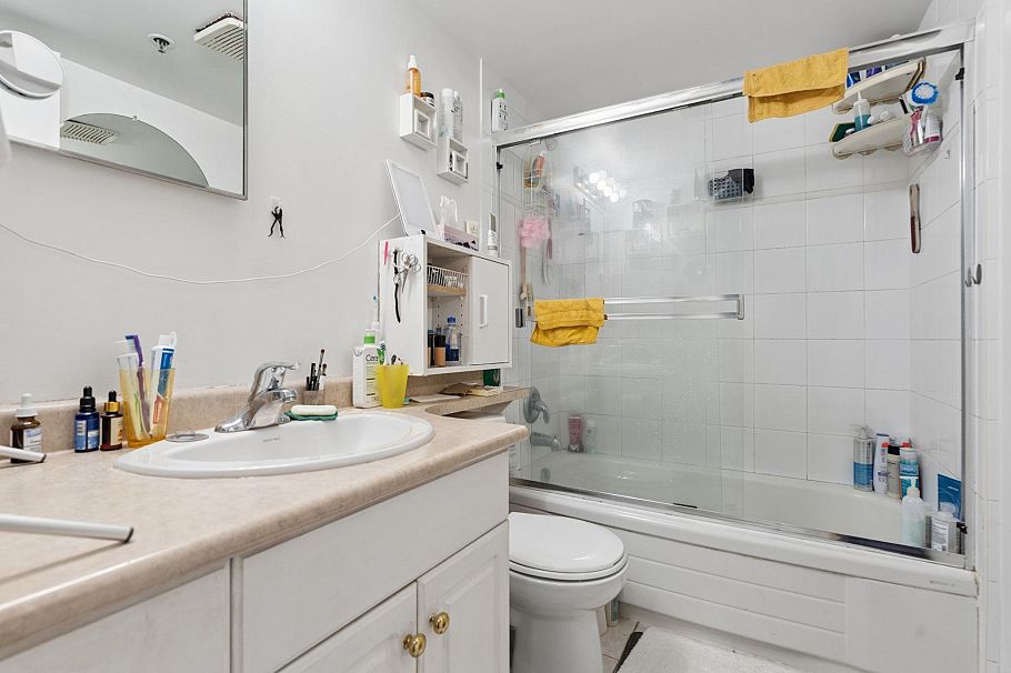 8 2023 W 4th Avenue Vancouver, BC - 13