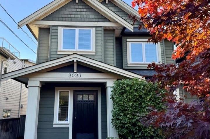 2023 Larson Road North Vancouver, BC - 1