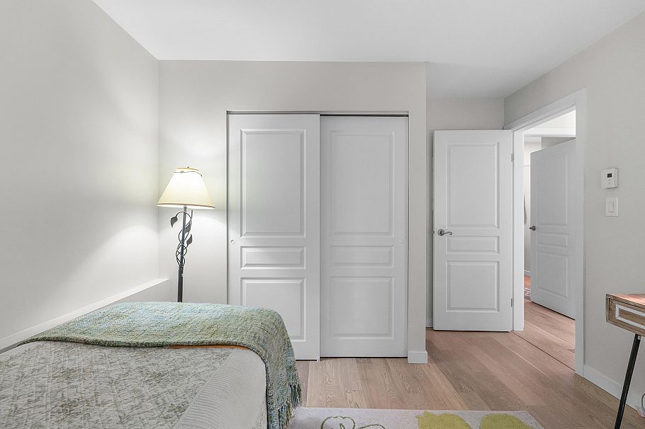 112 8450 Jellicoe Street Vancouver, BC - 19