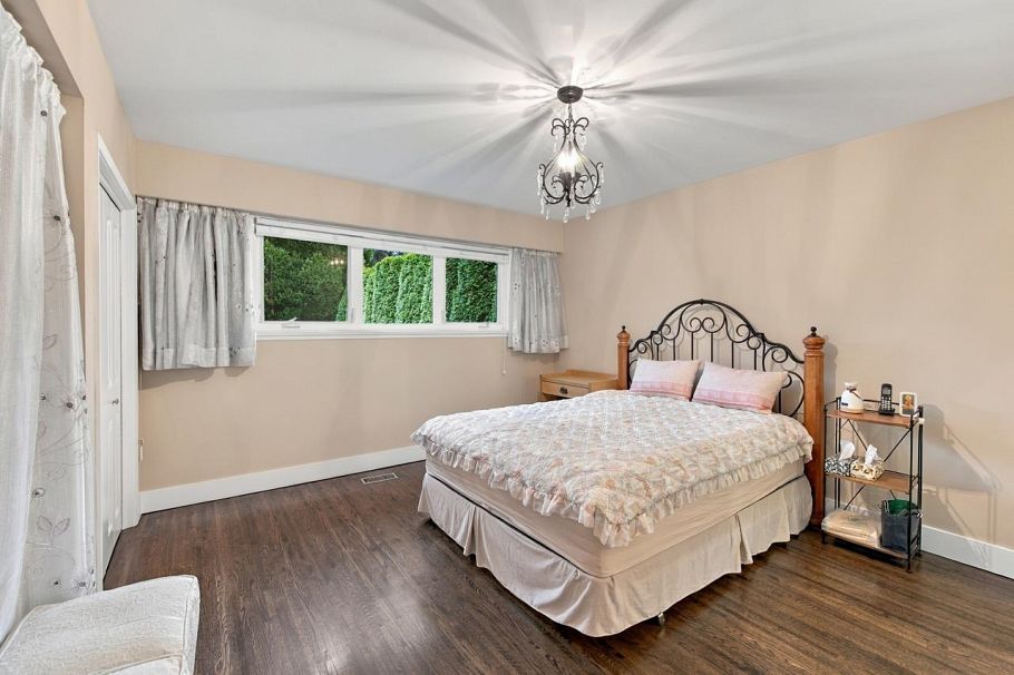 5788 Crown Street Vancouver, BC - 23