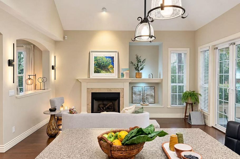 6380 Larkin Drive Vancouver, BC - 2