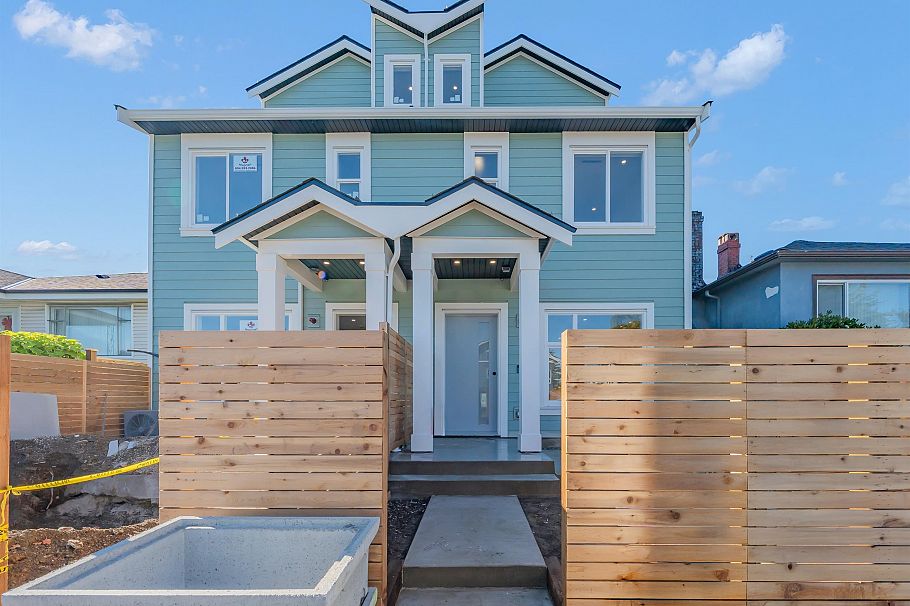 1 4587 Knight Street Vancouver, BC - 31