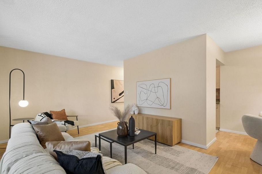 2 224 E 12th Avenue Vancouver, BC - 4