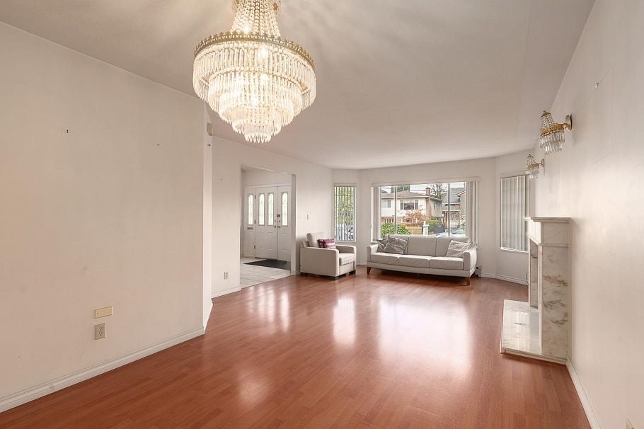 3078 E 6th Avenue Vancouver, BC - 5