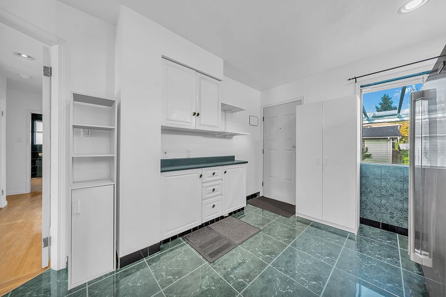 3631 Wellington Avenue Vancouver, BC - 18