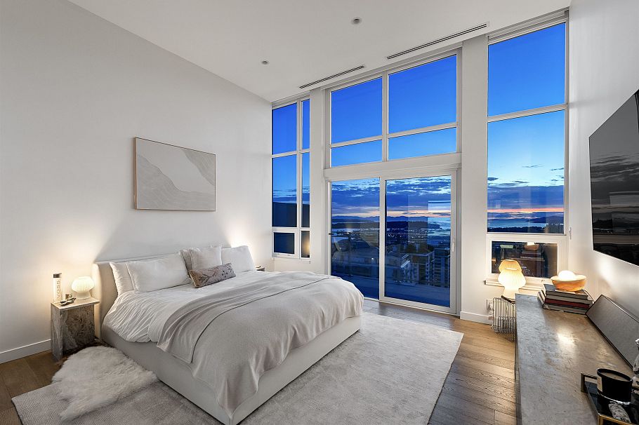 2403 125 E 14th Street North Vancouver, BC - 11