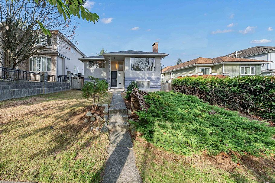 3631 Wellington Avenue Vancouver, BC - 2