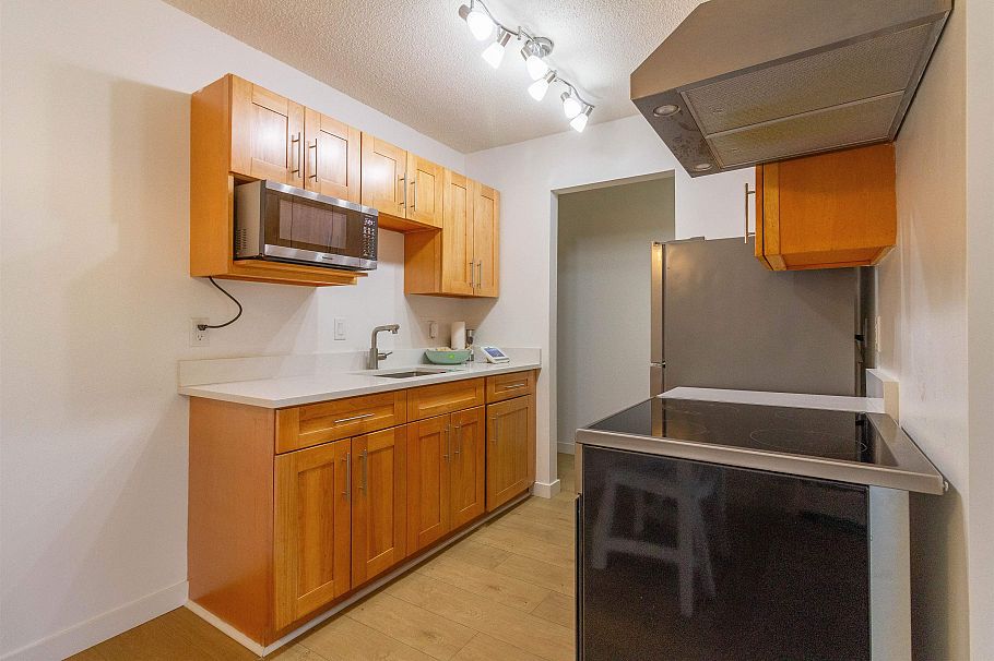 210 270 W 1st Street North Vancouver, BC - 7