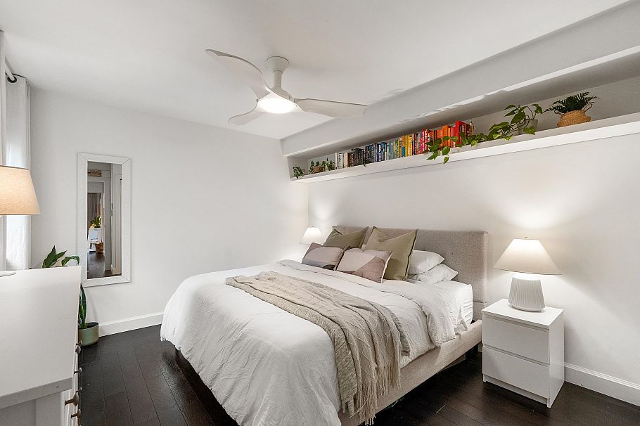 1339 W 8th Avenue Vancouver, BC - 19