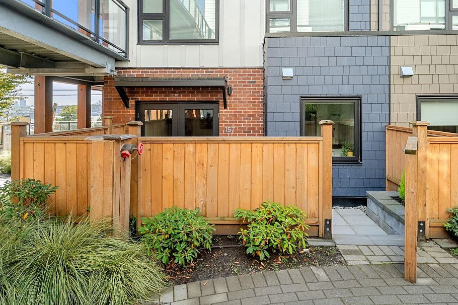 157 555 E 2nd Street North Vancouver, BC - 1