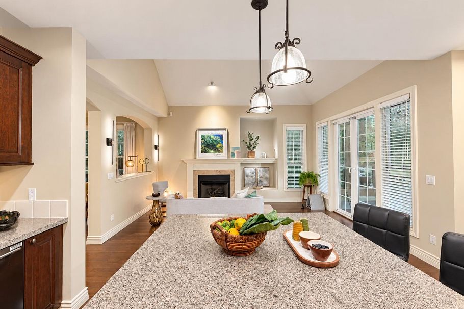 6380 Larkin Drive Vancouver, BC - 6