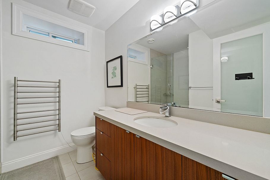3475 W 24th Avenue Vancouver, BC - 27