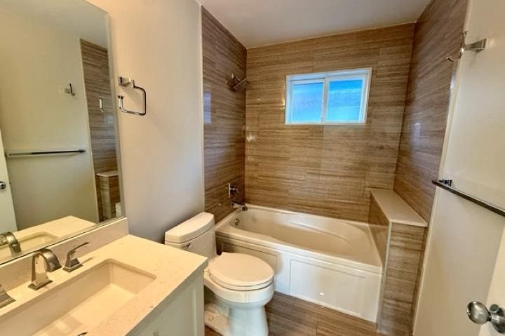 2023 Larson Road North Vancouver, BC - 24