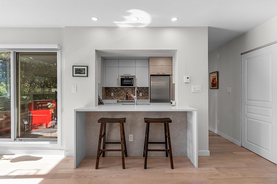112 8450 Jellicoe Street Vancouver, BC - 10